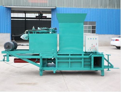 青儲(chǔ)碎料打包機(jī)與無(wú)線(xiàn)體溫監(jiān)測(cè)器 現(xiàn)代農(nóng)牧業(yè)中的科技革新